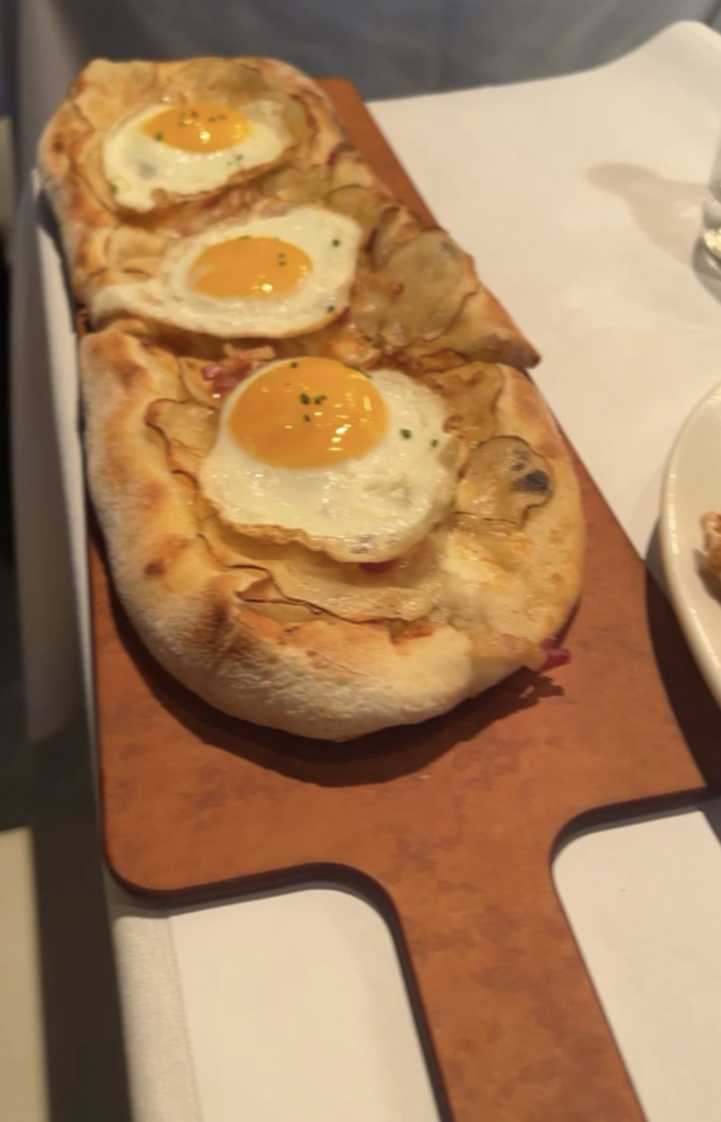 breakfast pizza